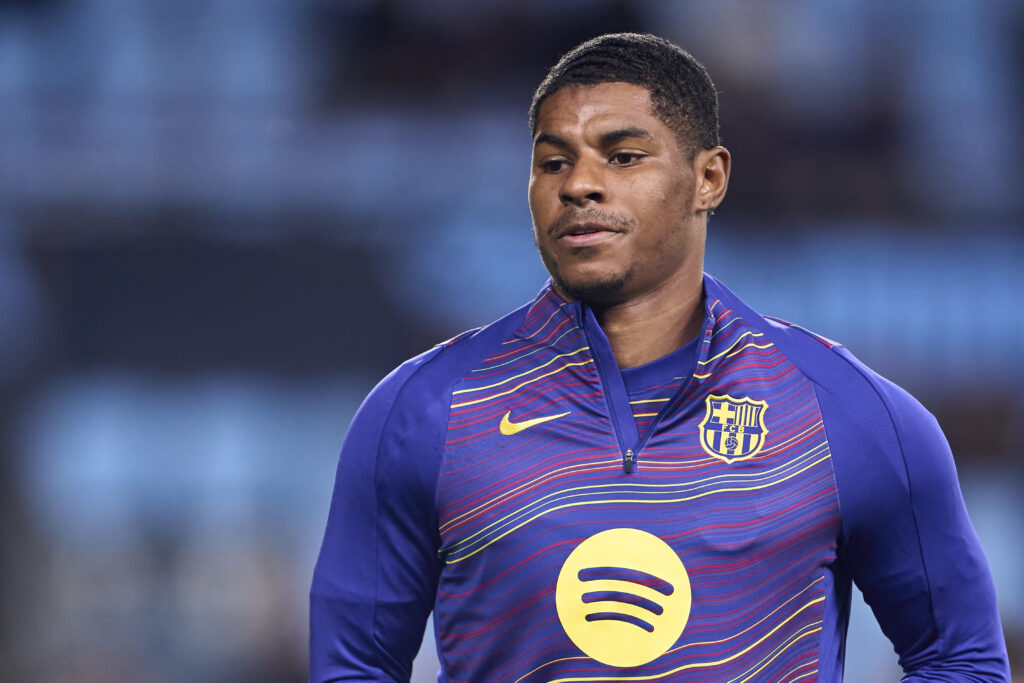 Barcelona forward Marcus Rashford warming up