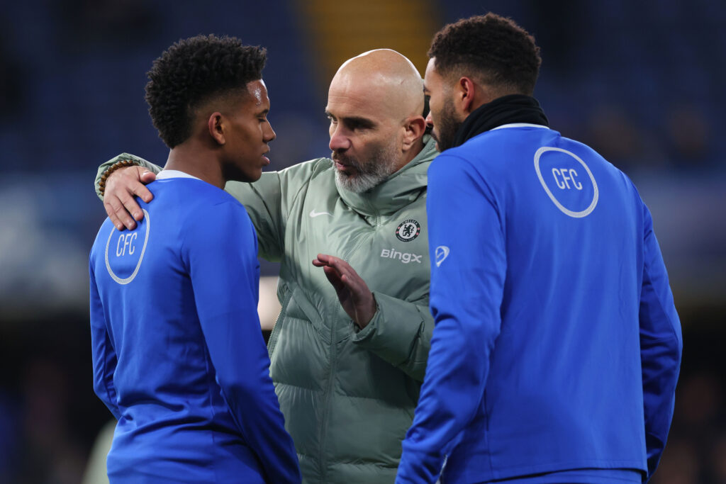Chelsea manager Enzo Maresca giving instructions to Estevao Willian