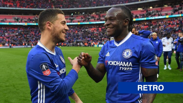 Chelsea teammates Eden Hazard and Victor Moses shaking hands