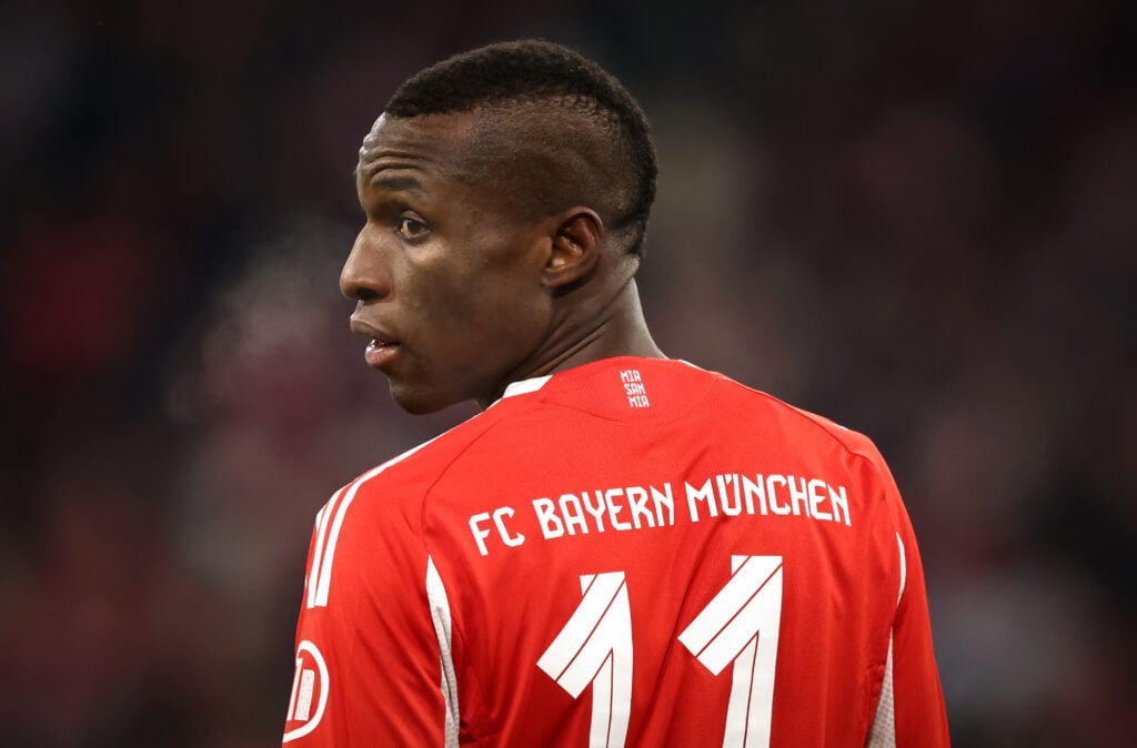 Nicolas Jackson of FC Bayern München looks on