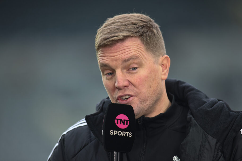 Eddie Howe manages Newcastle United during the Premier League match between Newcastle United and Chelsea