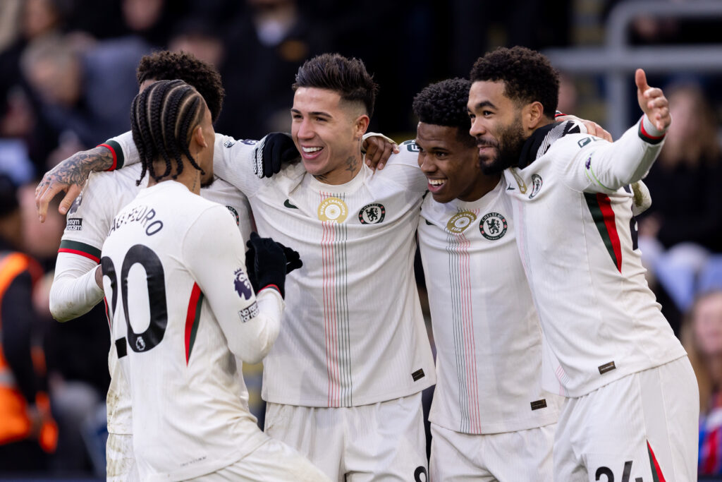 Estevao and the Chelsea team.