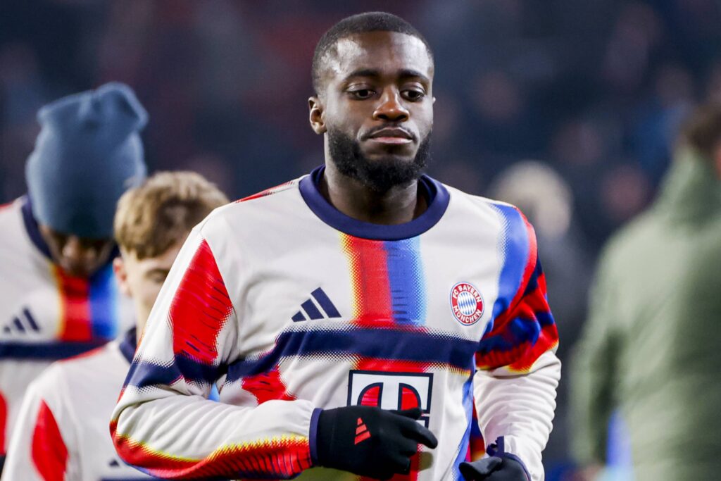 Bayern Munich defender Dayot Upamecano warming up