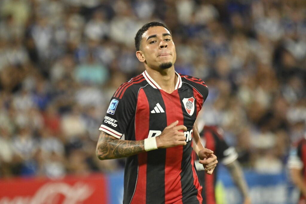 Kendry Paez v Velez Sarsfield