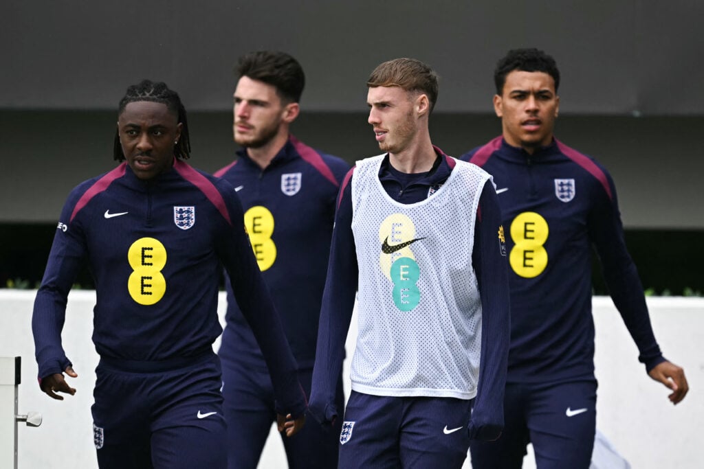 Palace of Palmer? Not yet. Julien Laurens on United fan, Cole Palmer rumors ⚽️💬