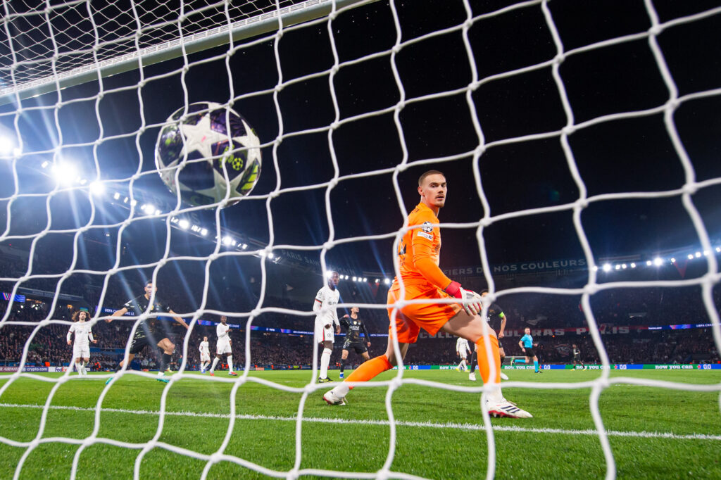 Paris Saint-Germain FC v Chelsea FC - UEFA Champions League 2025/26 Round of 16 First Leg