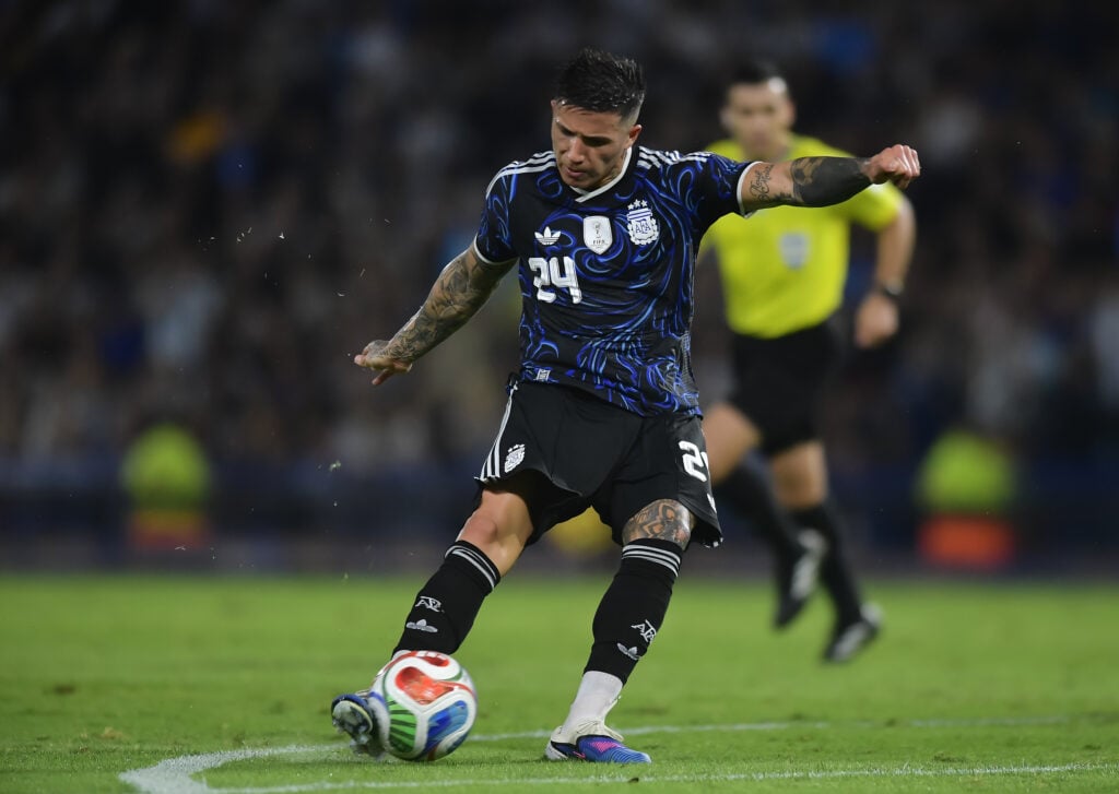 Enzo Fernandez of Argentina shoots the ball