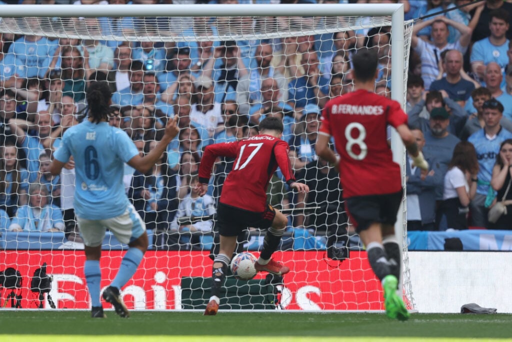 Alejandro Garnacho of Manchester United scoring
