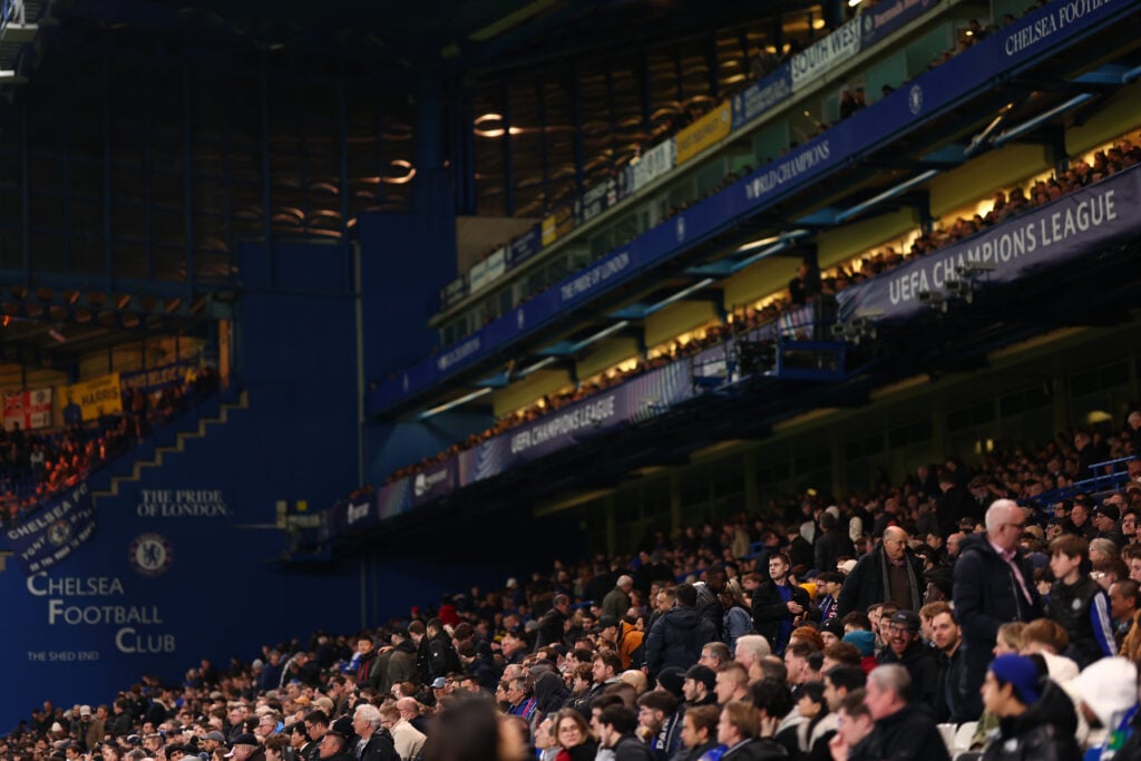 Chelsea fans leave early as Chelsea go 0-3 down
