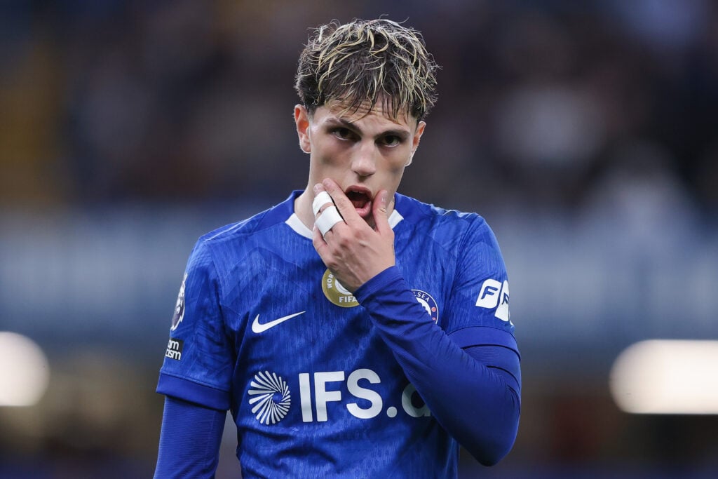 Alejandro Garnacho of Chelsea looks dejected