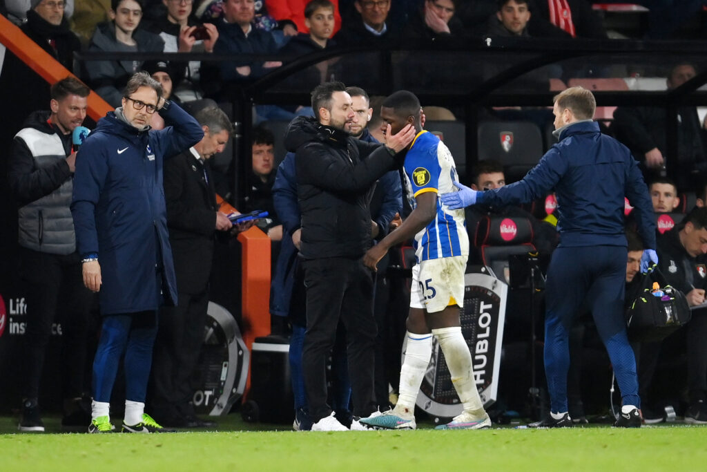 Moises Caicedo of Brighton and Roberto De Zerbi