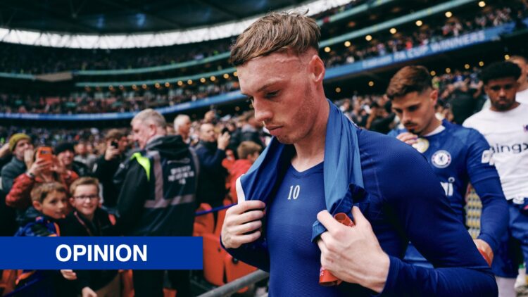 Cole Palmer of Chelsea looks dejected