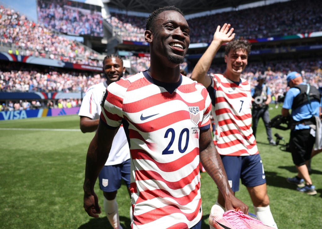 Folarin Balogun #20 of the United States celebrates