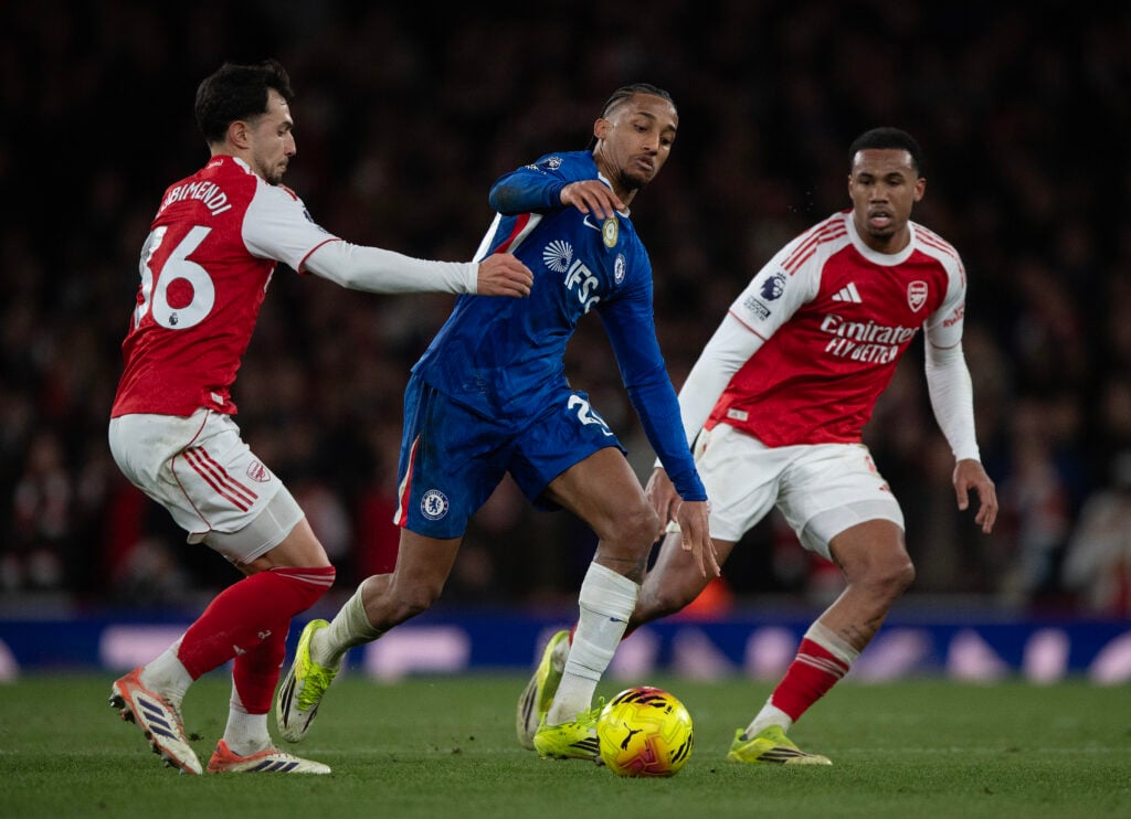 Joao Pedro of Chelsea and Martin Zubimendi (left) and Magalhaes Gabriel of Arsenal