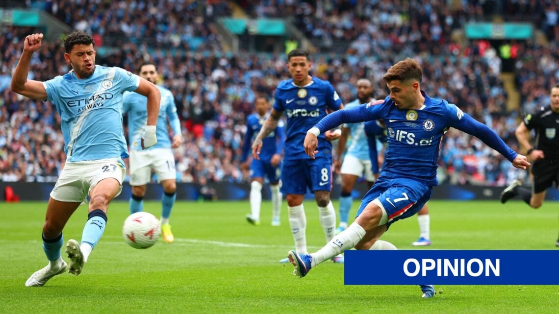 Pedro Neto of Chelsea shoots